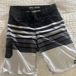 Billabong board shorts Mens S